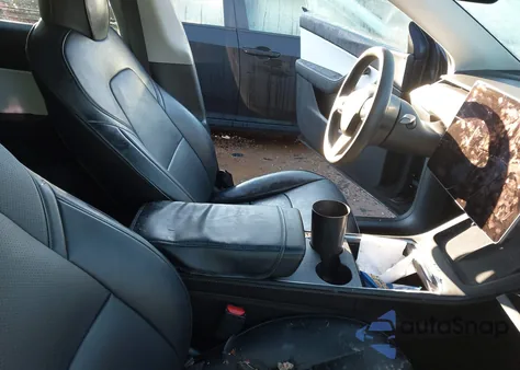 2022 Tesla Model Y Long Range Dual Motor All-Wheel Drive из США, поврежденный, VIN 7SAYGDEE2NF445720